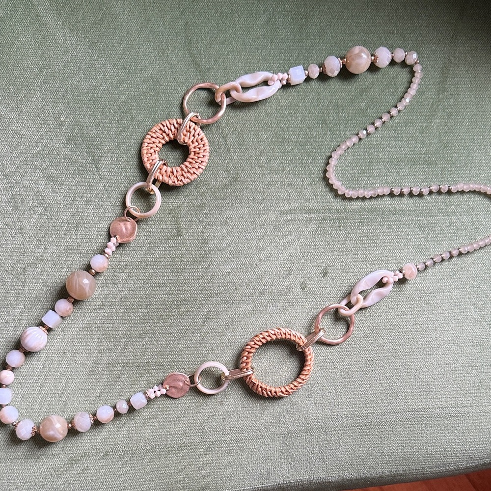 Elegant Beaded Necklace with Gold Accents